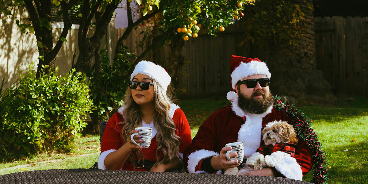 Famille qui passe noel dehors en attendant d'être assuré